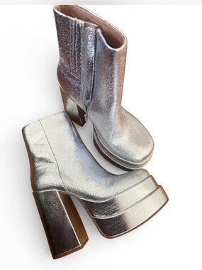 Metallic Silver Platform Ankle Boots - Women's Fashion Boots